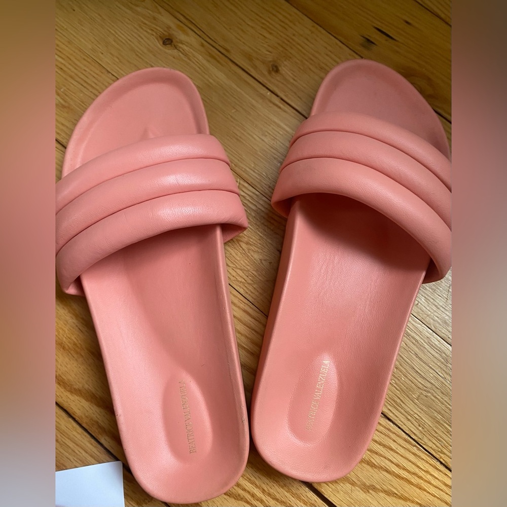 Beatrice Valenzuela Coral Sandalias